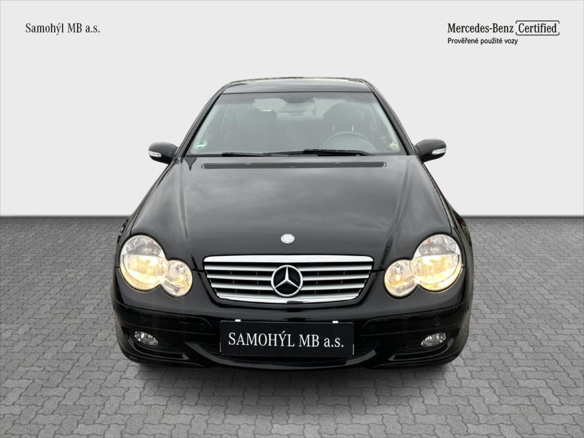 Mercedes-Benz Třídy C Kupé 1,8 l 120 kw