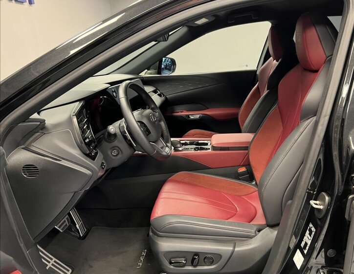 Lexus RX 500h SUV 2,4 l 273 kw