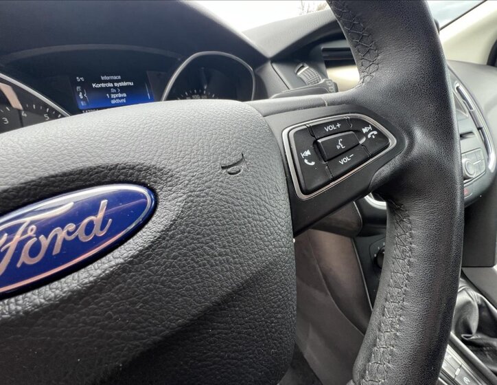 Ford Focus Kombi 999,0 92 kw