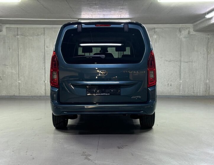 Toyota ProAce City Verso MPV 1,5 l 96 kw