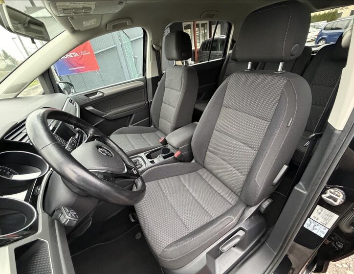 Volkswagen Touran MPV 1,2 l 81 kw