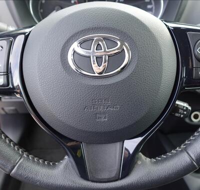 Toyota Yaris 24