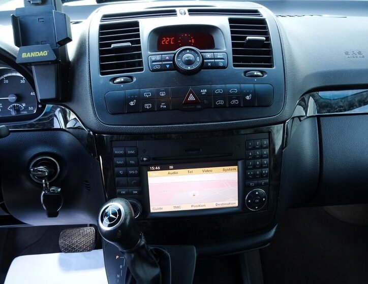 Mercedes-Benz Viano 8