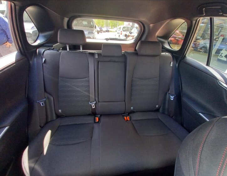 Toyota RAV4 SUV / Terénní 2,5 l 136 kw