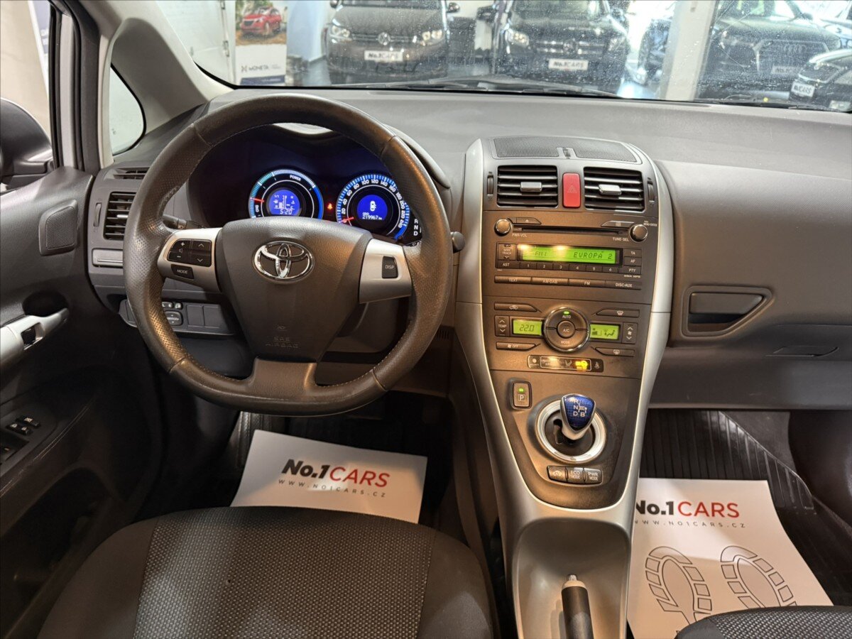 Toyota Auris Hatchback 1,8 l 73 kw