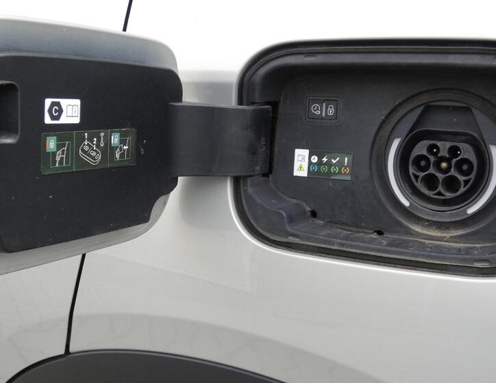 DS Automobiles DS7 Crossback 24