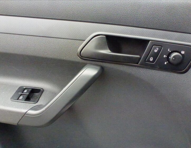 Volkswagen Caddy Skříň 1,6 l 55 kw