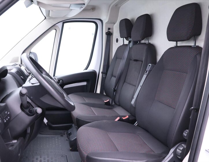 Peugeot Boxer Ostatní 2,2 l 103 kw