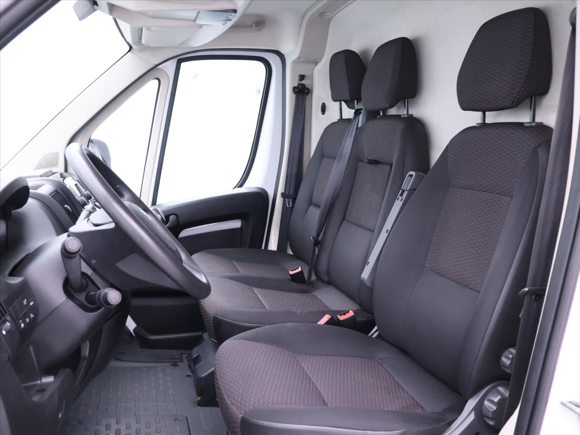 Peugeot Boxer Ostatní 2,2 l 103 kw