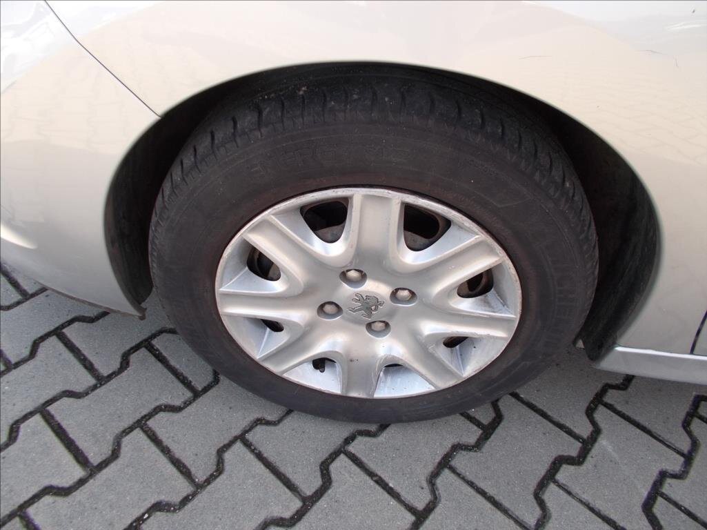 Peugeot 207 Kombi 1,4 l 70 kw