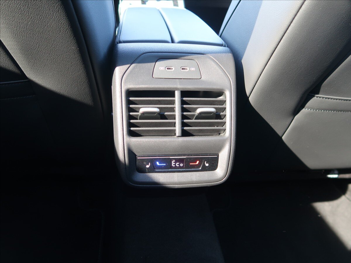 Volkswagen Passat Kombi 1,5 l 130 kw