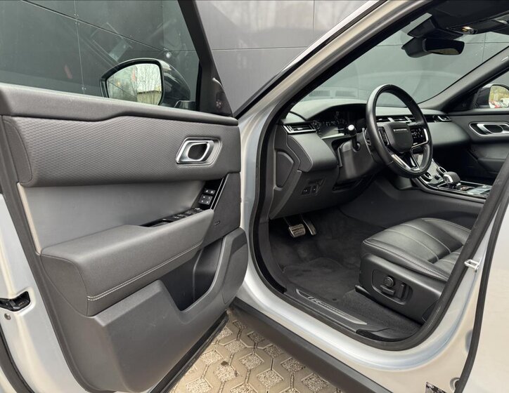 Land Rover Range Rover Velar SUV / Terénní 2,0 l 150 kw