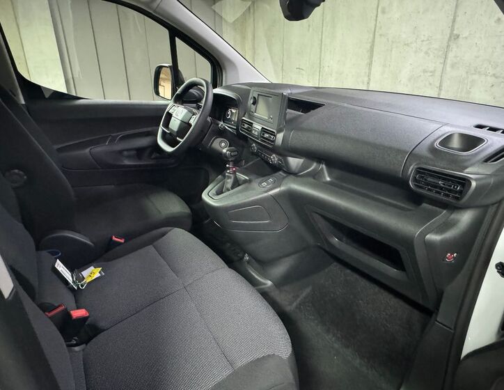 Toyota ProAce City 12