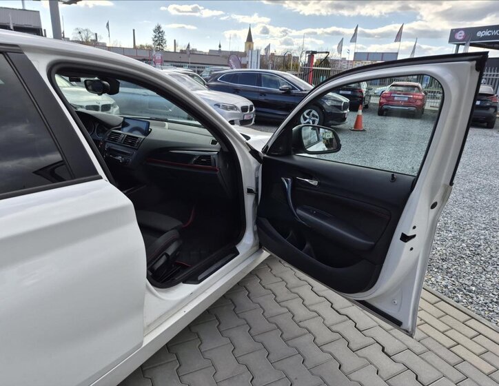 BMW Řada 1 Hatchback 2,0 l 135 kw