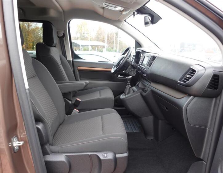 Toyota ProAce Verso 13