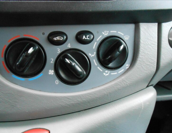 Opel Vivaro Kombi 2,0 l 84 kw