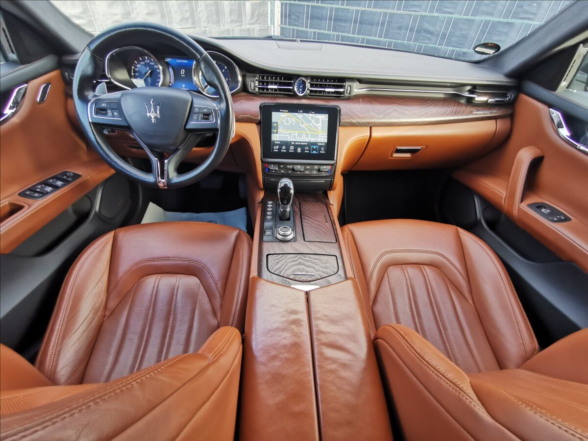 Maserati Quattroporte Sedan 3,0 l 202 kw