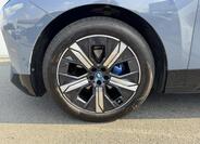 BMW iX 4