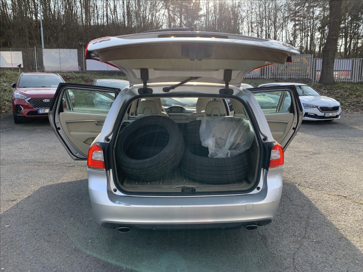 Volvo V70 Kombi 2,4 l 158 kw