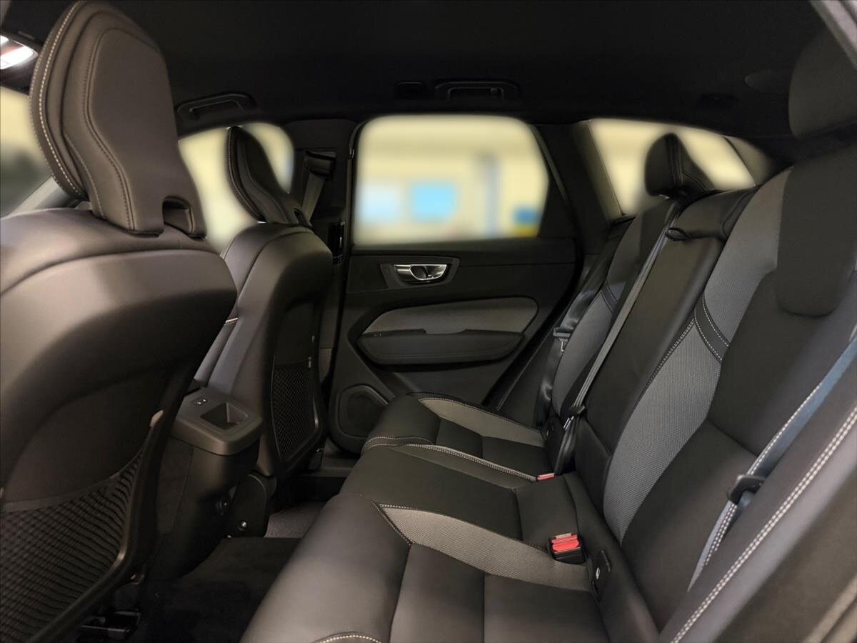 Volvo XC60 SUV / Terénní 2,0 l 184 kw