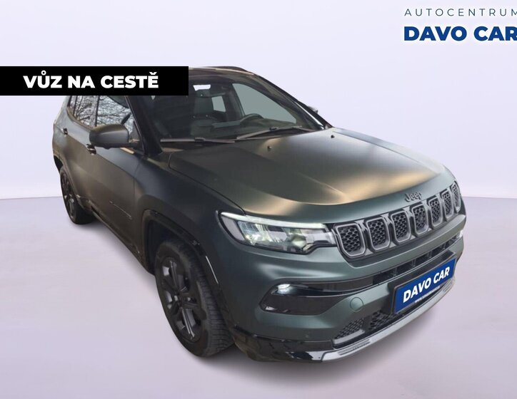 Jeep Compass SUV / Terénní 1,3 l 110 kw