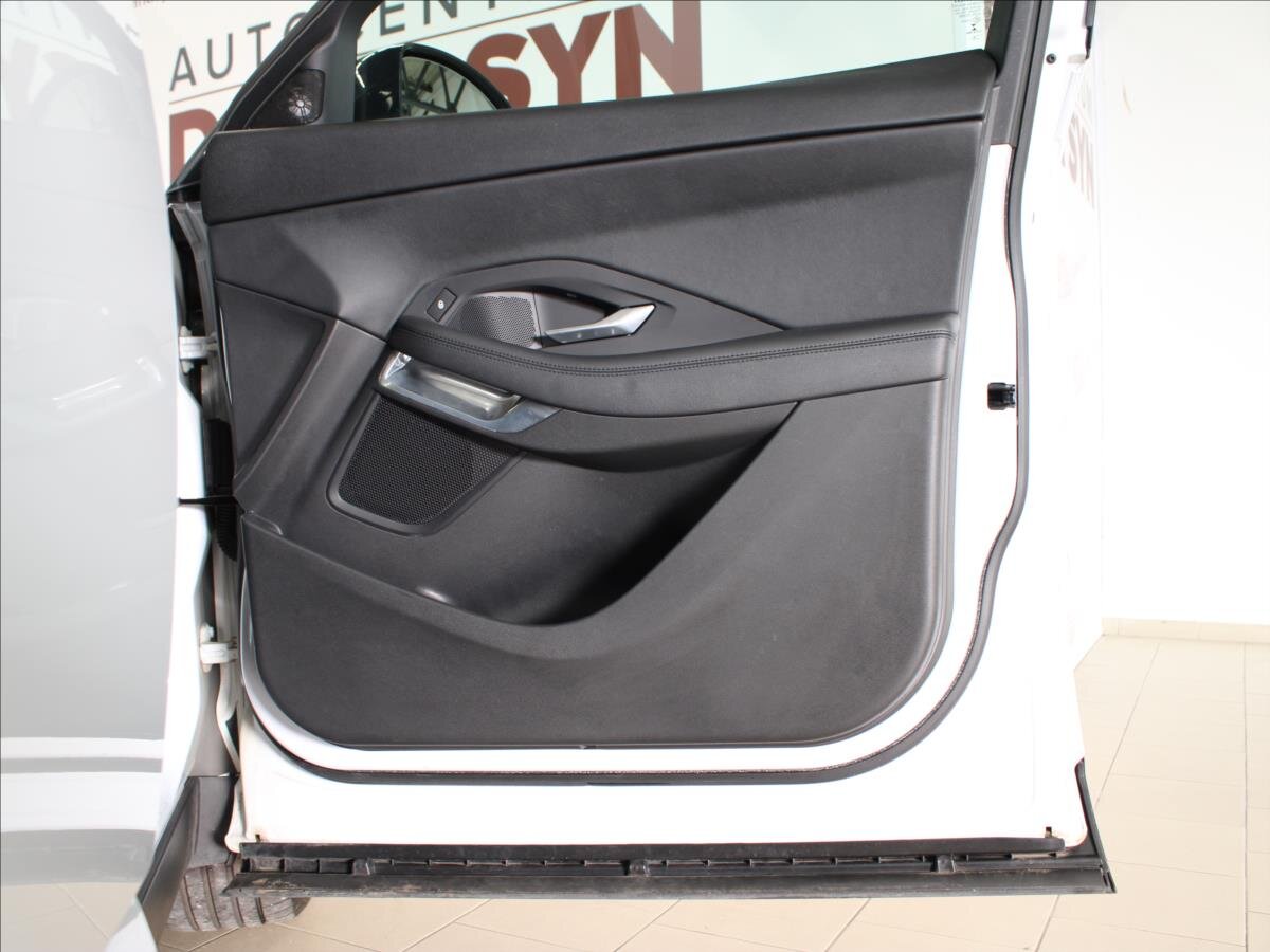 Jaguar E-Pace SUV / Terénní 2,0 l 183 kw