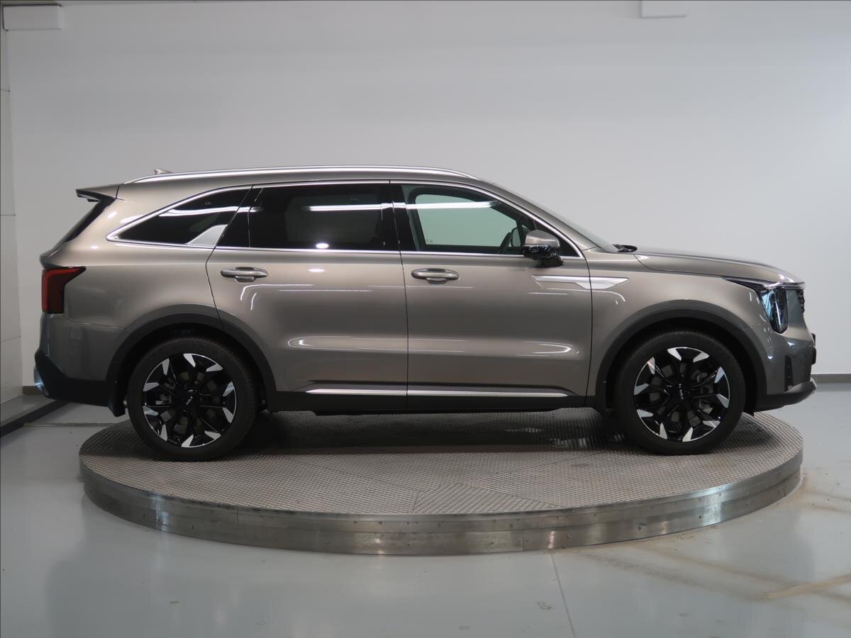 KIA Sorento SUV / Terénní 2,2 l 142 kw