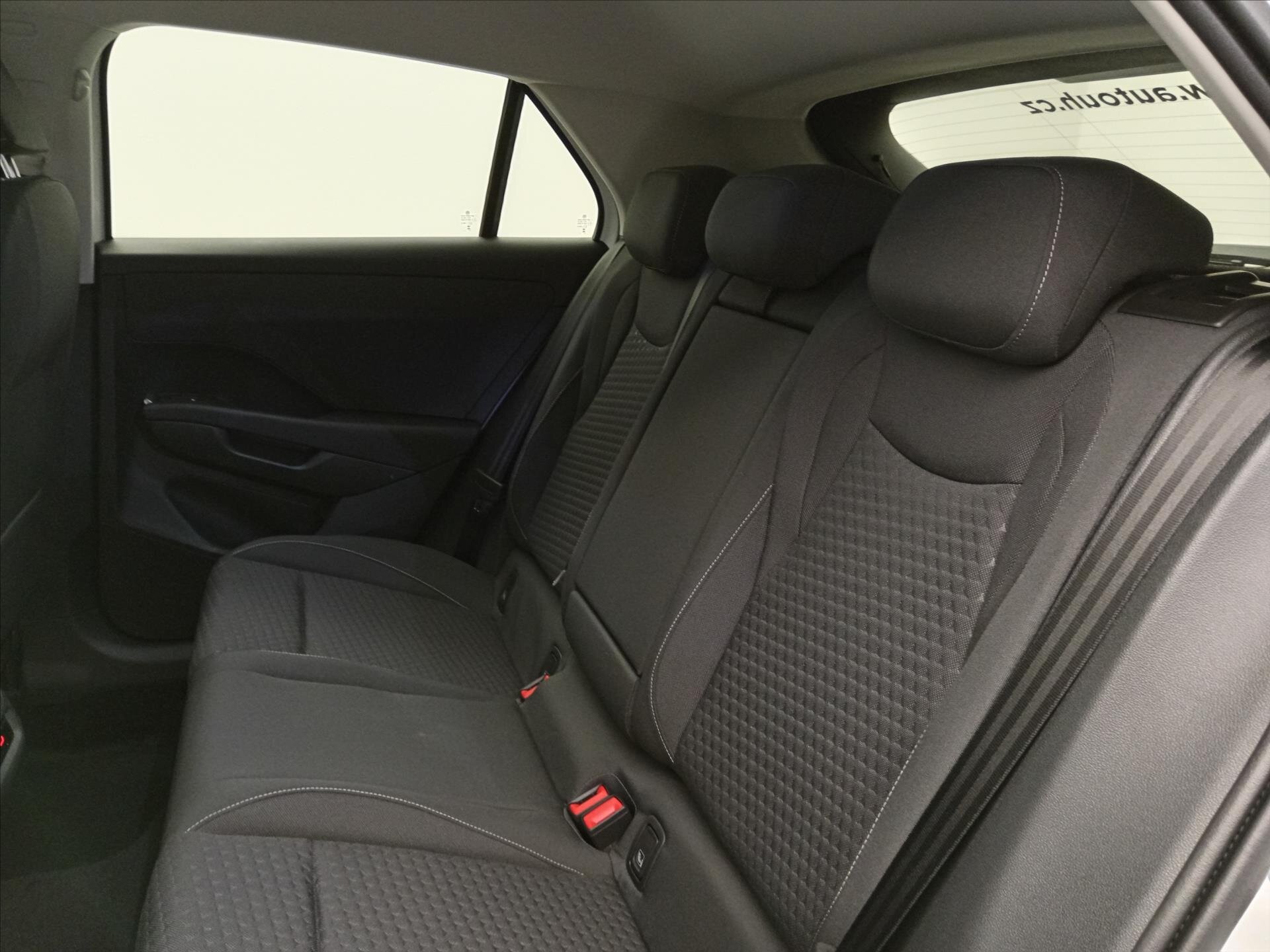 Volkswagen T-Roc SUV / Terénní 1,5 l 110 kw