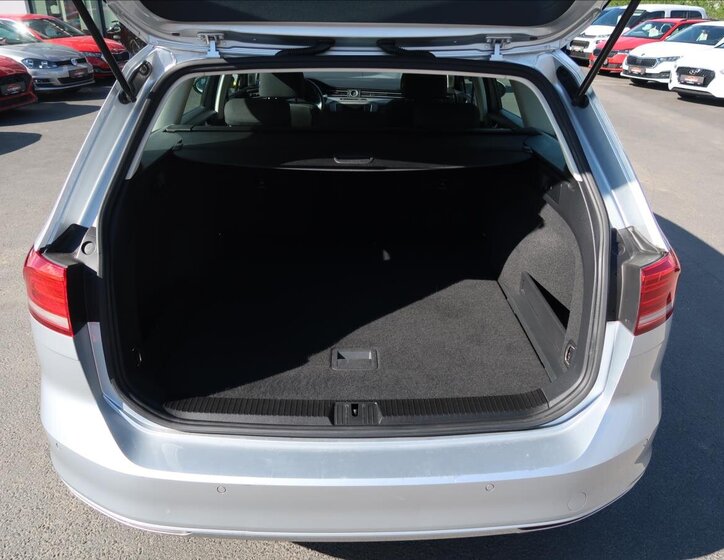 Volkswagen Passat Kombi 2,0 l 110 kw