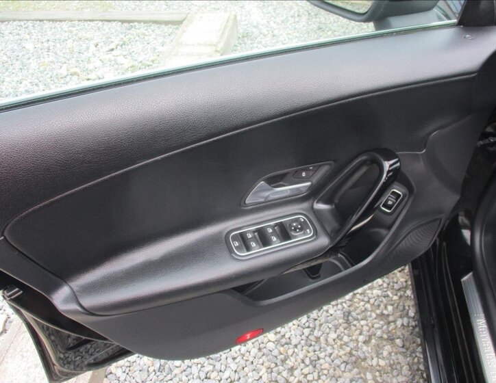 Mercedes-Benz CLA Kombi 1,5 l 85 kw