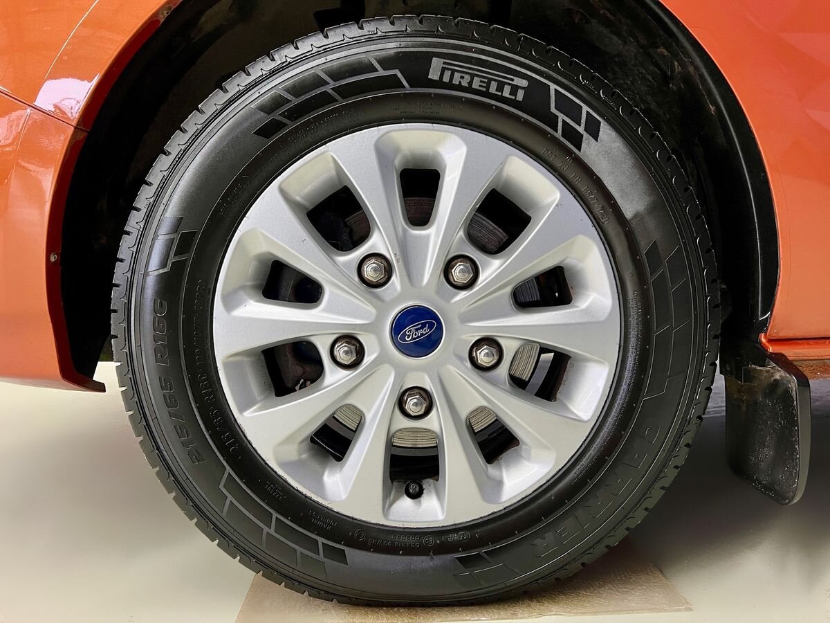 Ford Tourneo Custom Ostatní 2,0 l 96 kw