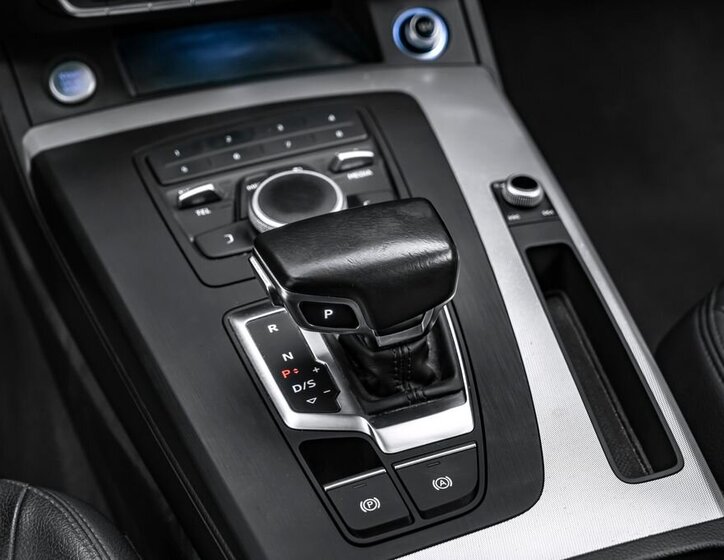 Audi Q5 SUV 2,0 l 140 kw