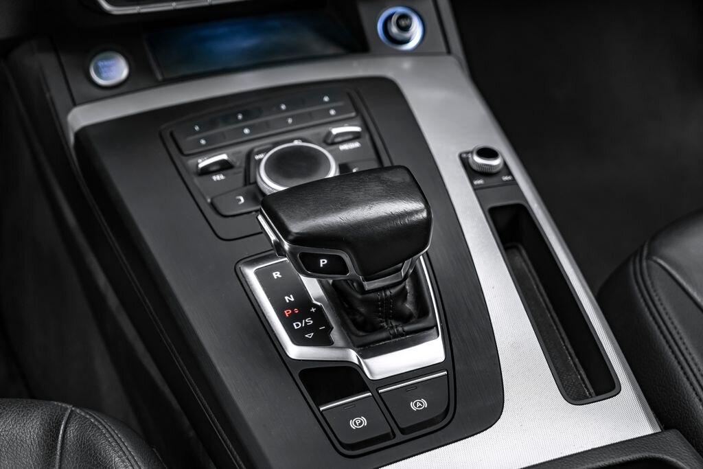 Audi Q5 SUV 2,0 l 140 kw