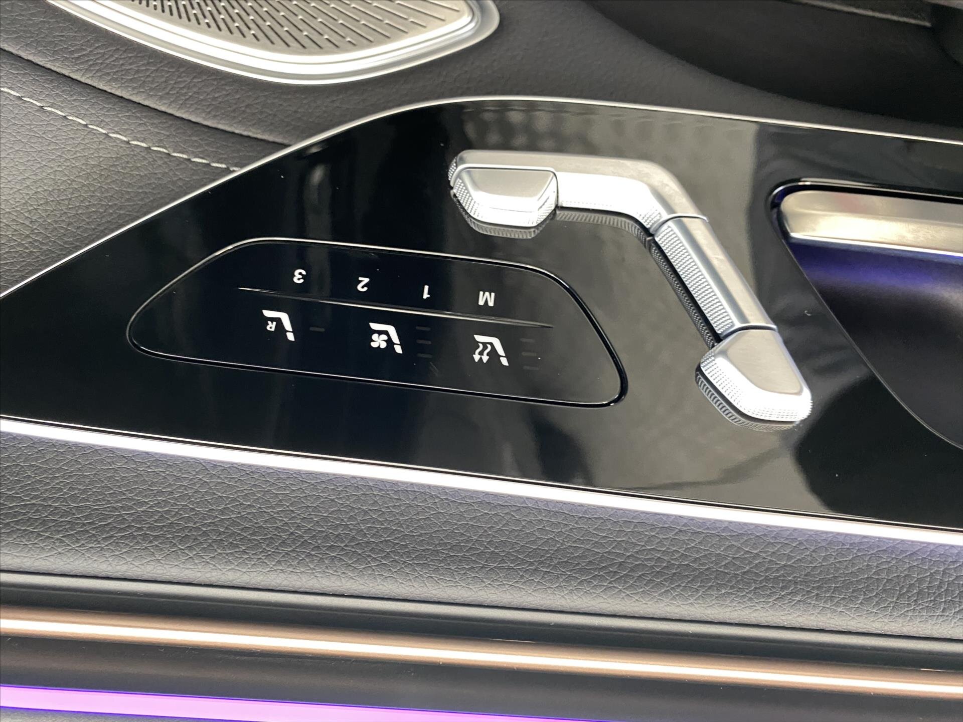 Mercedes-Benz EQS SUV / Terénní 0,0 330 kw
