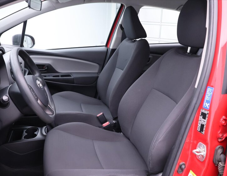 Toyota Yaris Hatchback 998,0 51 kw