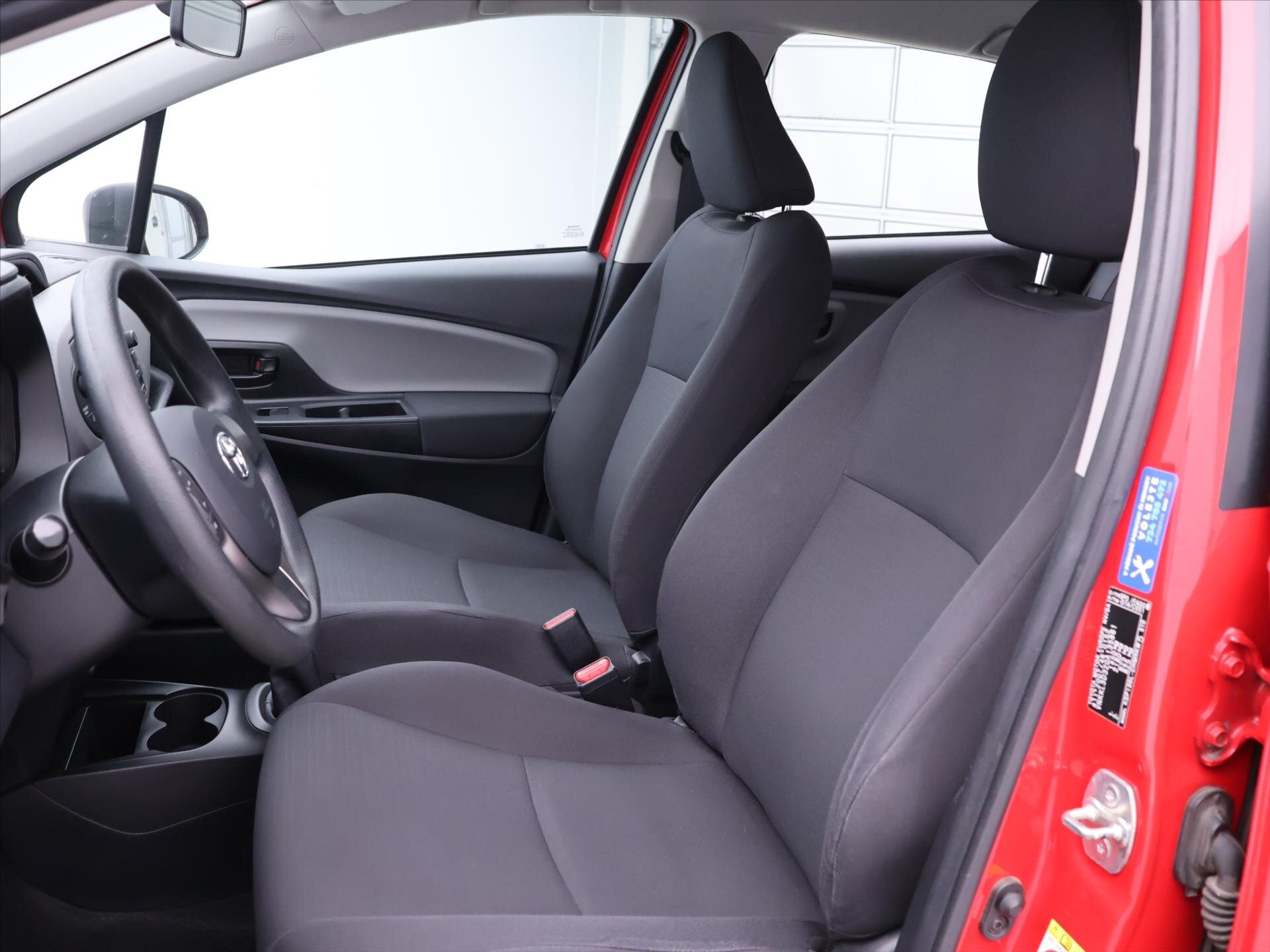 Toyota Yaris Hatchback 998,0 51 kw