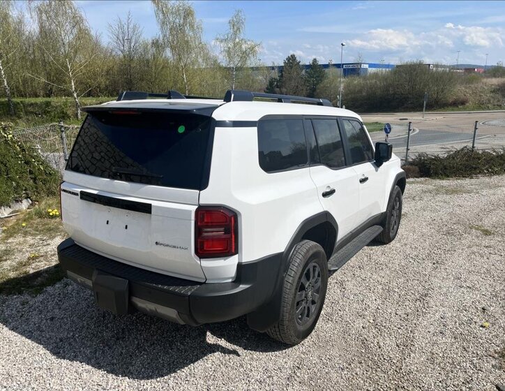 Toyota Land Cruiser 7