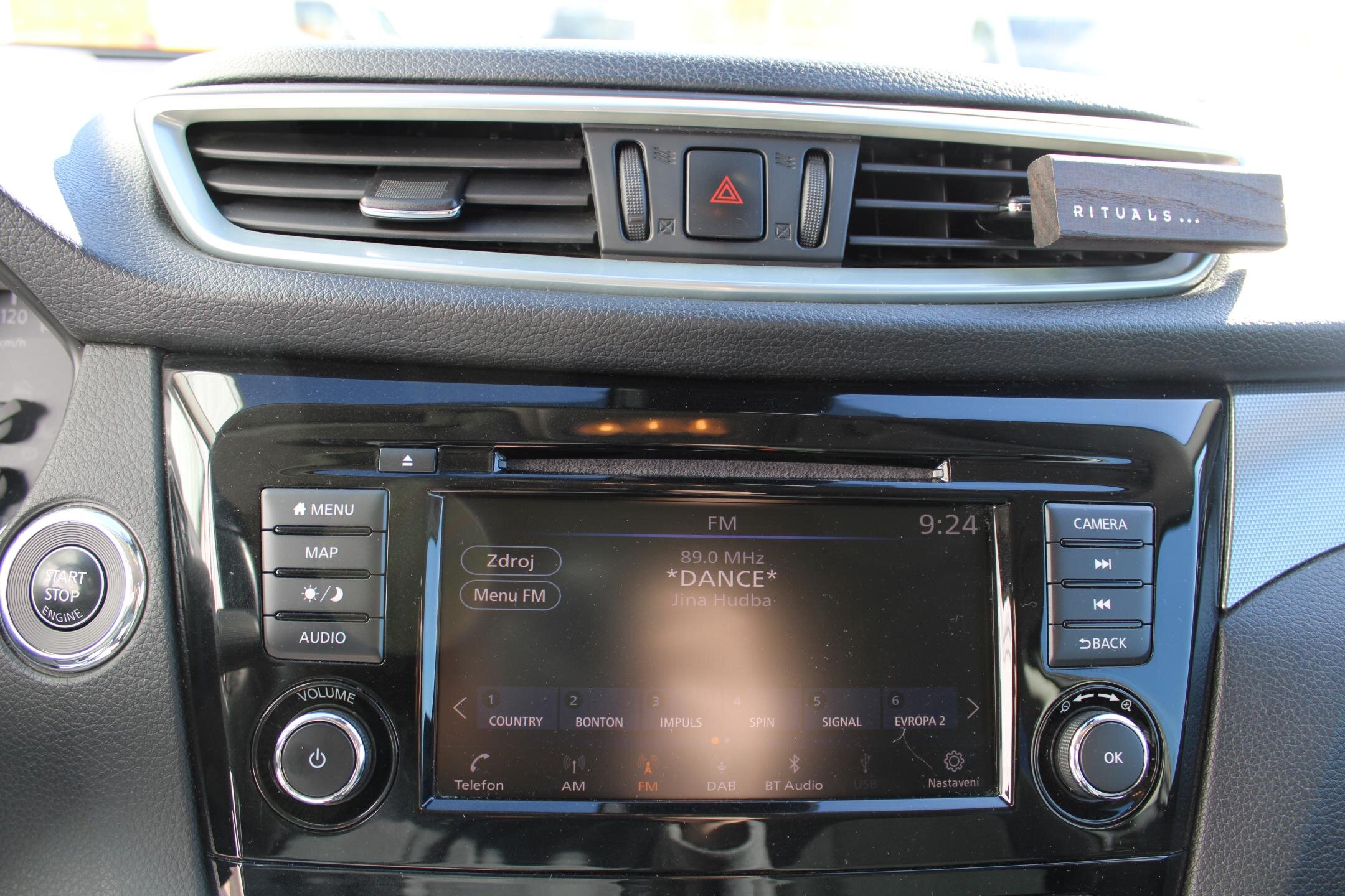 Nissan Qashqai SUV / Terénní 1,3 l 117 kw