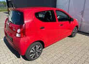 Suzuki Alto Hatchback 996,0 50 kw