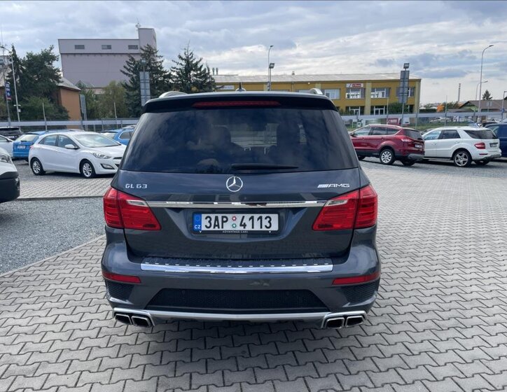Mercedes-Benz GL Ostatní 5,5 l 410 kw