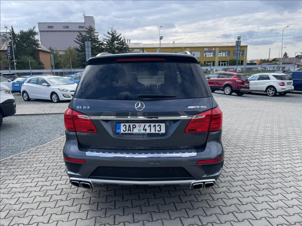 Mercedes-Benz GL Ostatní 5,5 l 410 kw