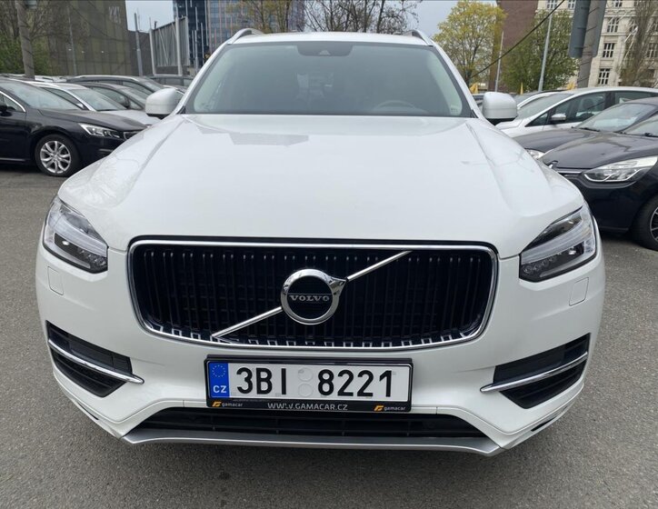 Volvo XC90 SUV / Terénní 2,0 l 173 kw