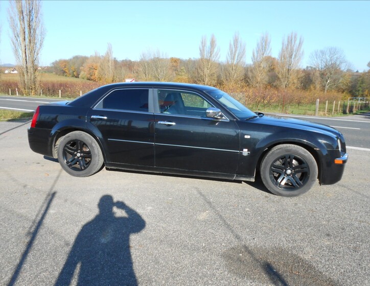 Chrysler 300C 5