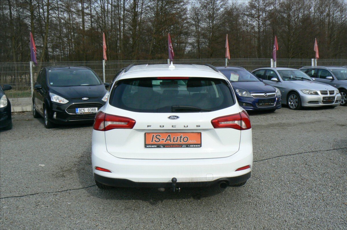 Ford Focus Kombi 999,0 92 kw