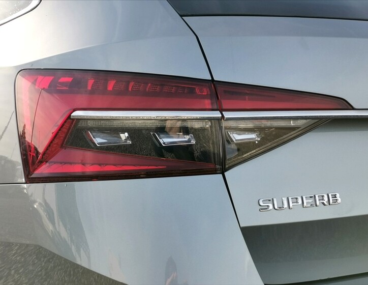 Škoda Superb 44