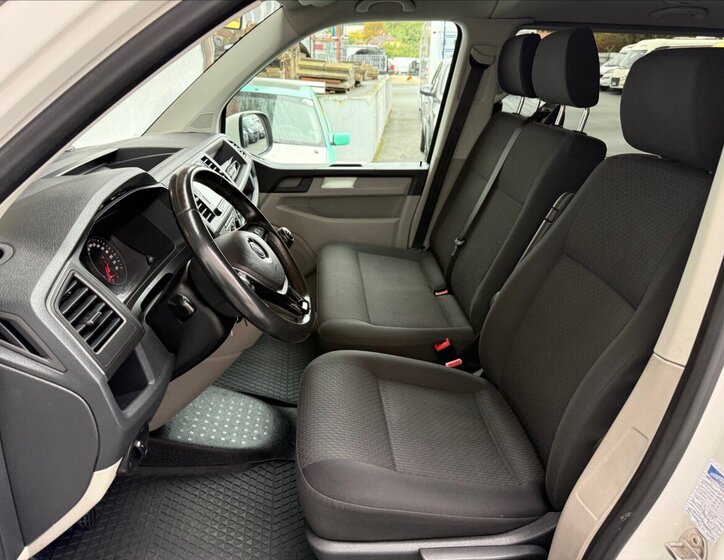 Volkswagen Transporter 12