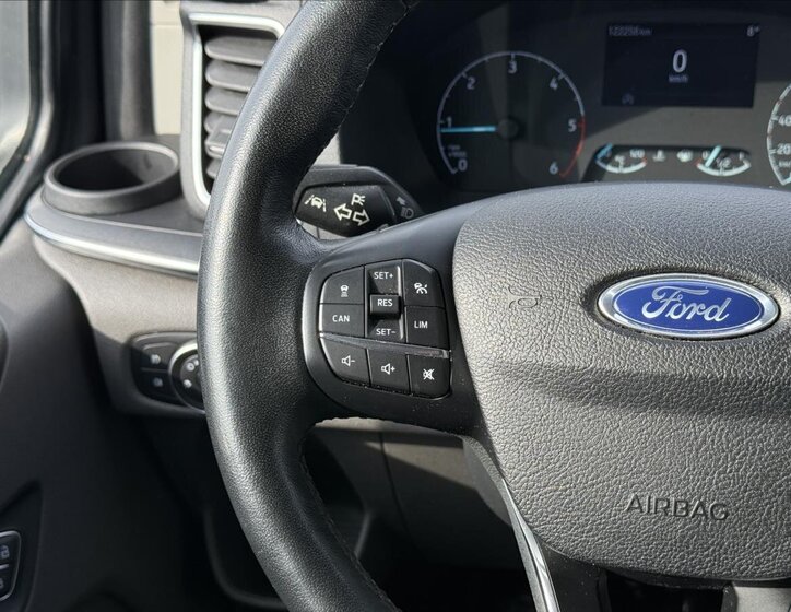 Ford Tourneo Custom MPV 2,0 l 136 kw