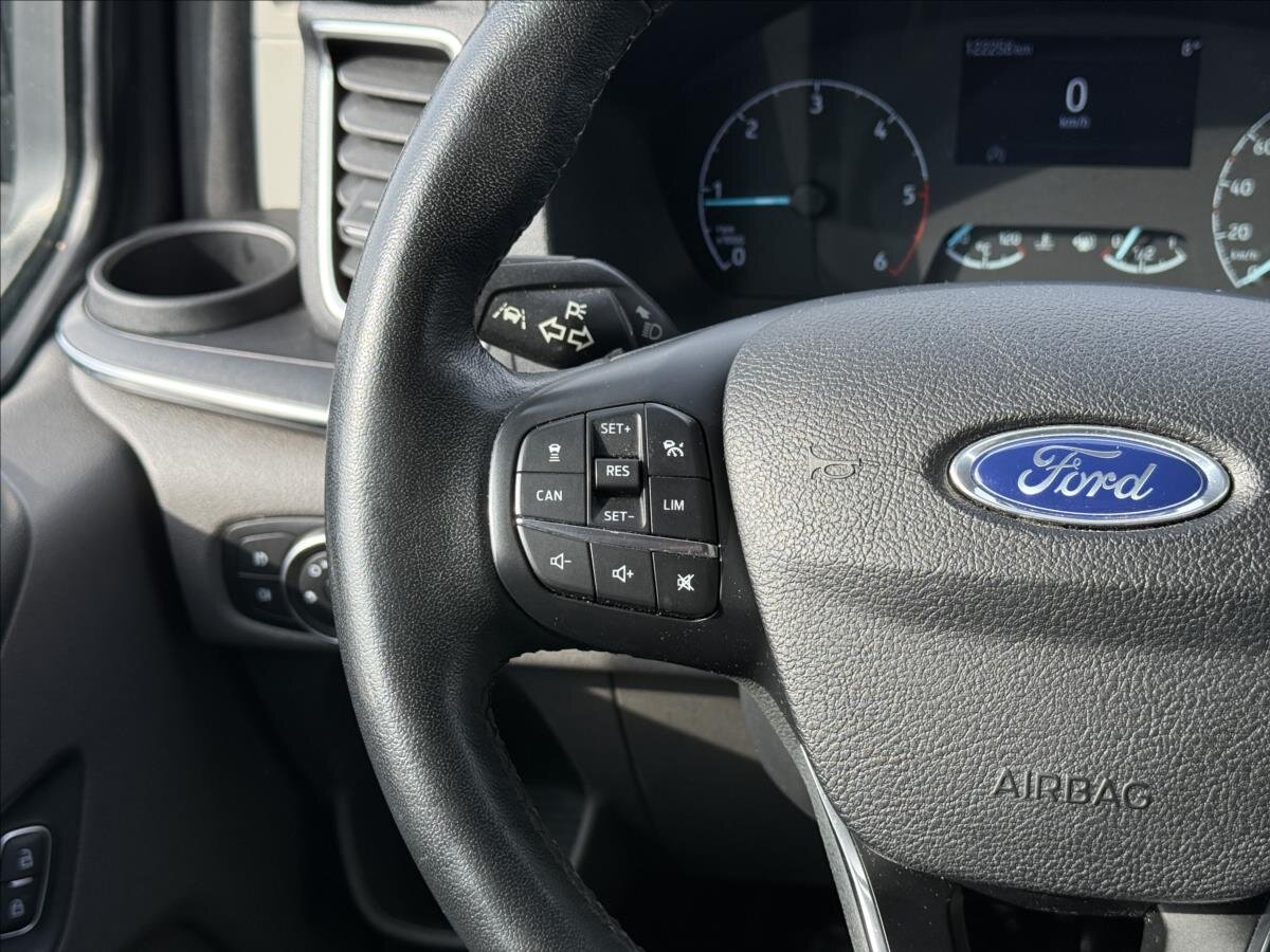 Ford Tourneo Custom MPV 2,0 l 136 kw