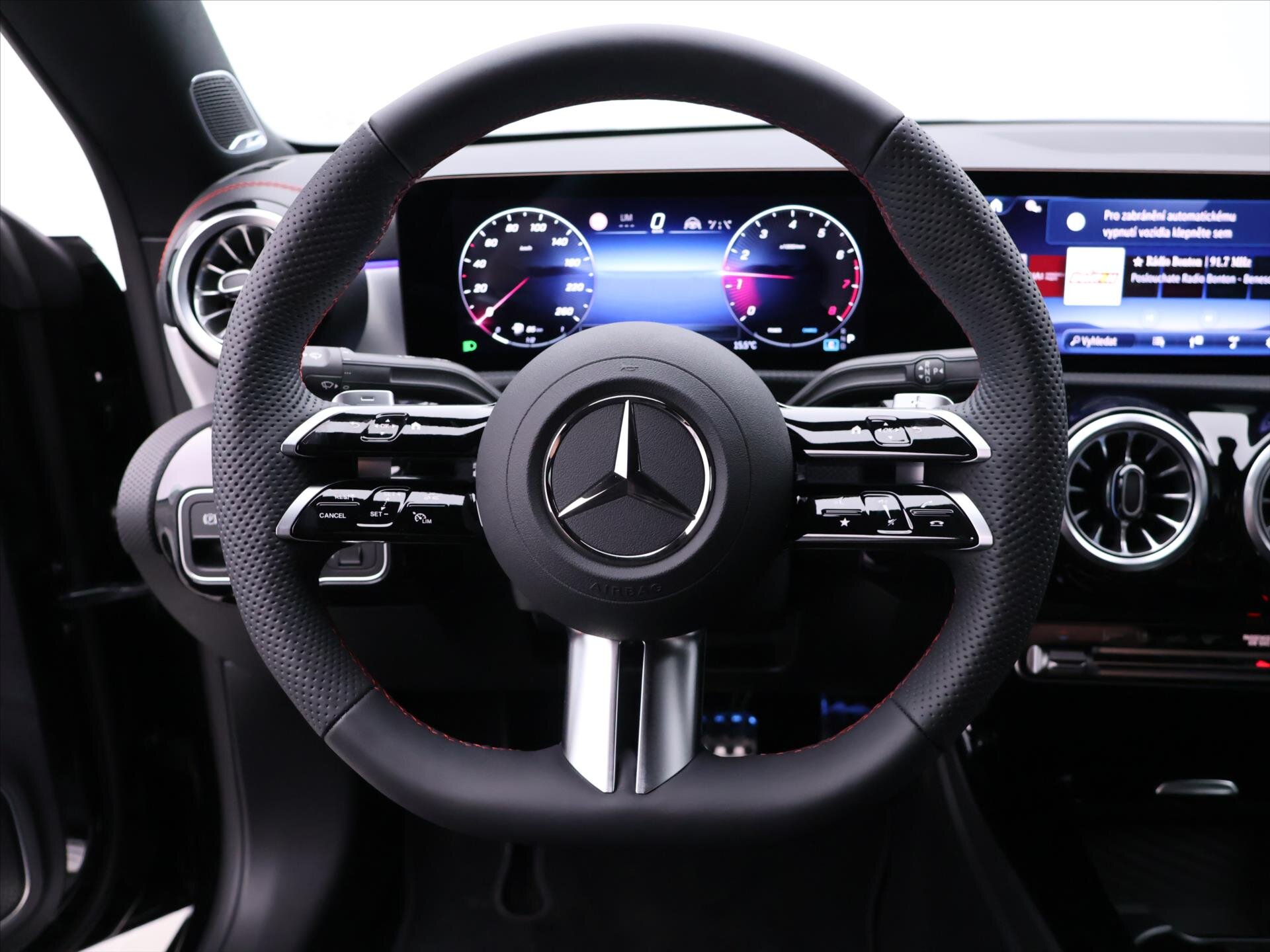 Mercedes-Benz CLA Kupé 1,3 l 120 kw