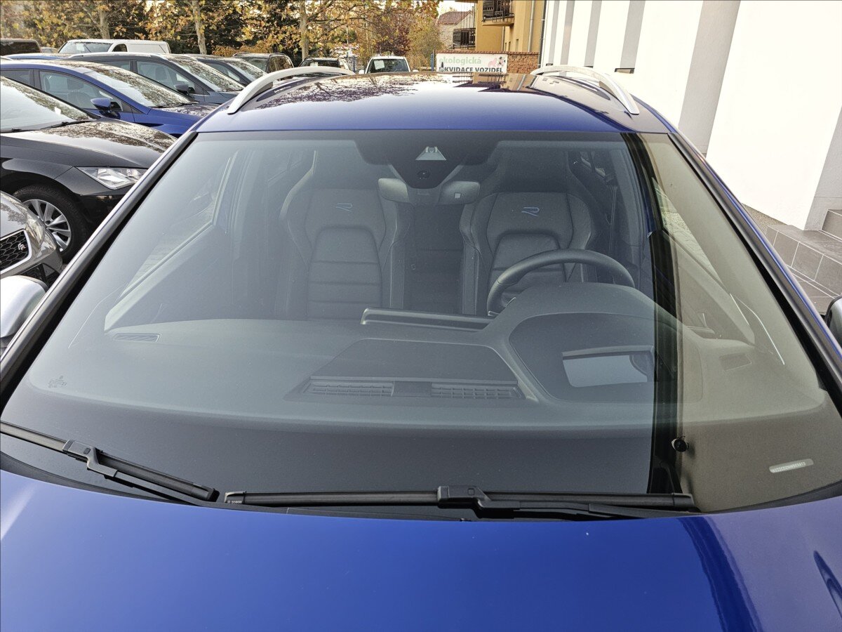 Volkswagen Golf Kombi 2,0 l 235 kw